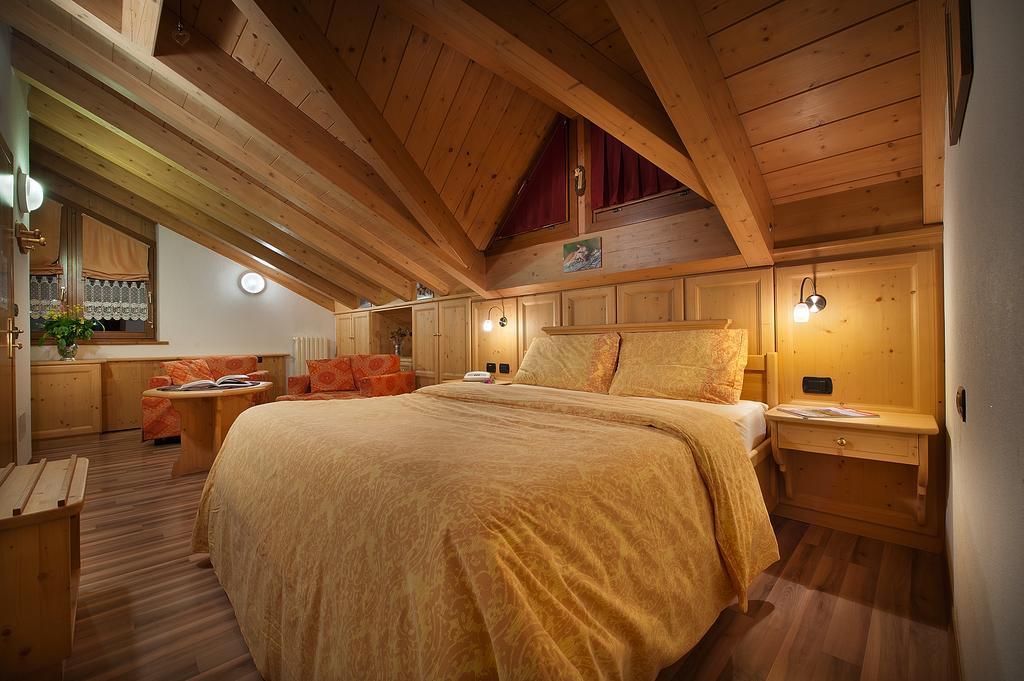 Steinbock B&B - Apartaments Livigno Pokój zdjęcie